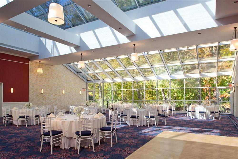 The Westport Inn, An Ascend Hotel Collection Member Restaurant photo