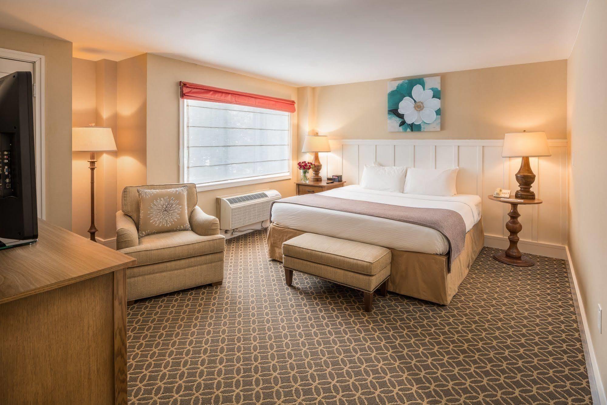The Westport Inn, An Ascend Hotel Collection Member Exterior photo