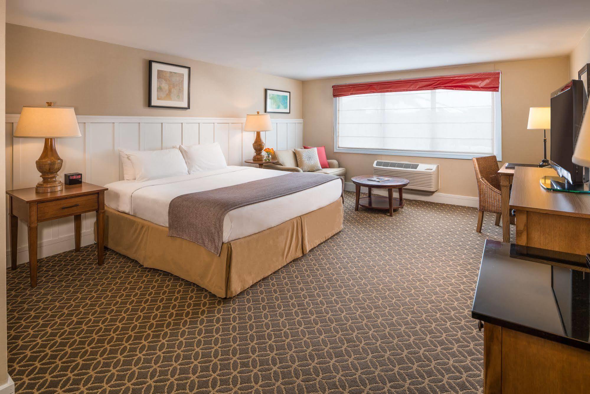 The Westport Inn, An Ascend Hotel Collection Member Exterior photo